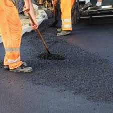 Driveway Maintenance Services in Roanoke, IL